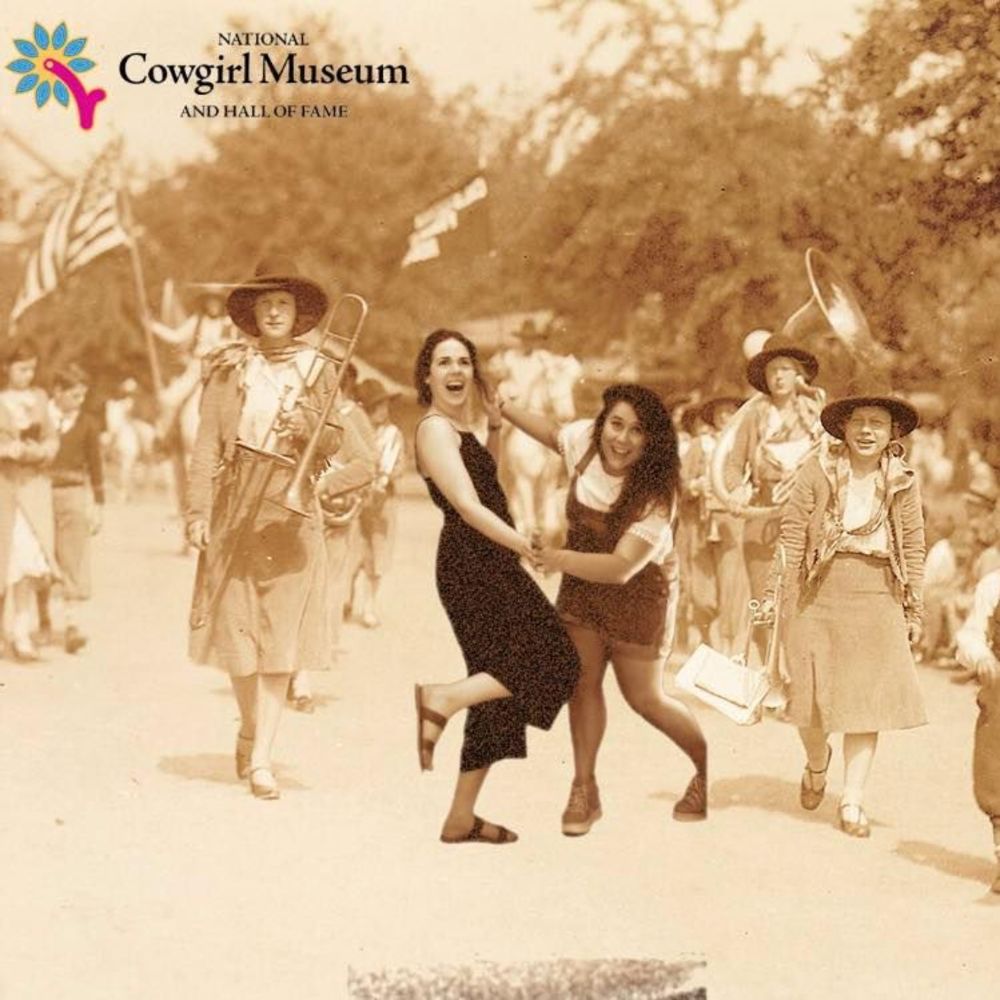 Meet your Posher, Emma